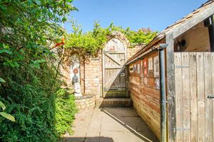 Photo 21- click for photo gallery